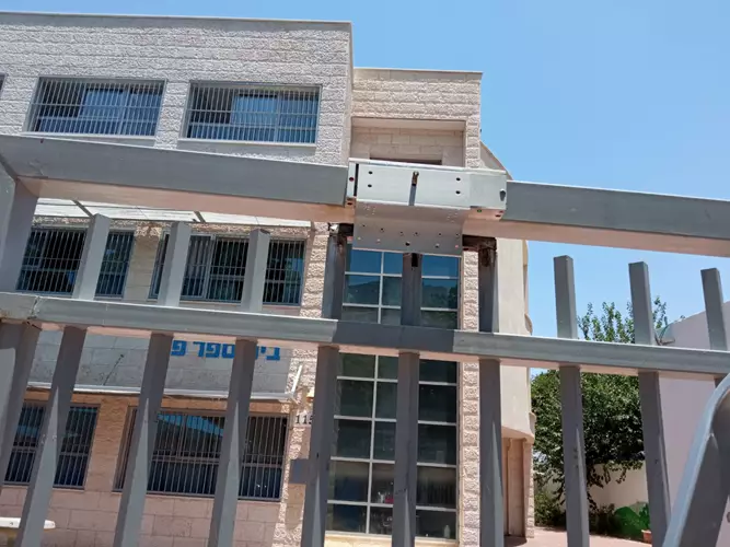 שירותי מנעולן בבית הספר